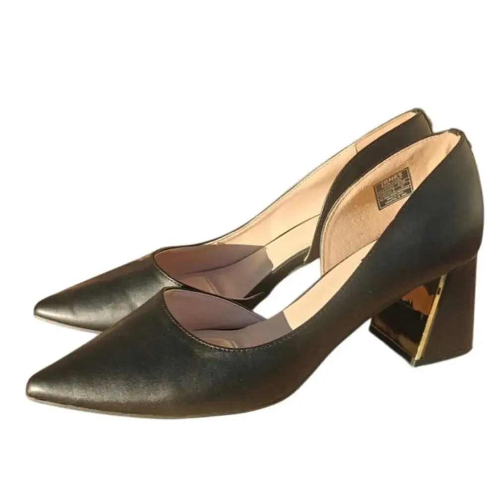 Black faux leather Pointed toe Pumps by jones NY sz 10
